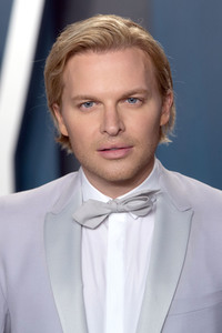 Vanity Fair Oscar Party 2020 in Beverly Hills