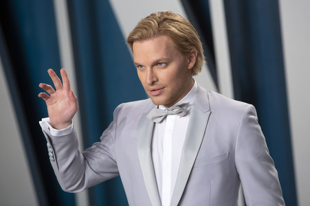 Vanity Fair Oscar Party 2020 in Beverly Hills