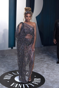 Vanity Fair Oscar Party 2020 in Beverly Hills