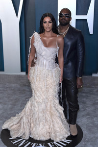 Vanity Fair Oscar Party 2020 in Beverly Hills