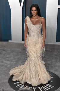 Vanity Fair Oscar Party 2020 in Beverly Hills