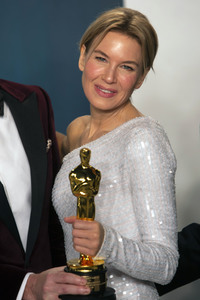 Vanity Fair Oscar Party 2020 in Beverly Hills