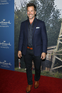 Season 7 Celebration Dinner 'Janette Oke: Die Coal Valley Saga' in Beverly Hills