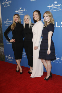 Season 7 Celebration Dinner 'Janette Oke: Die Coal Valley Saga' in Beverly Hills