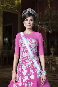 Offizielle Porträts der spanischen Königsfamilie