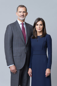 Offizielle Porträts der spanischen Königsfamilie