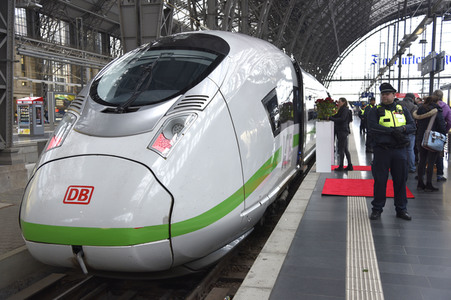 Duplo x Deutsche Bahn Valentinstagsevent in Frankfurt