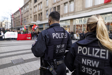 Gegendemo der Antifa in Köln