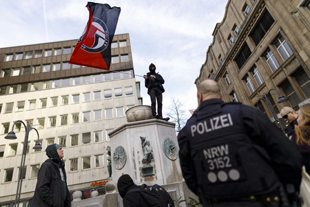 Gegendemo der Antifa in Köln