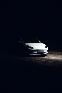 Ein Tesla Model 3 in Grünheide