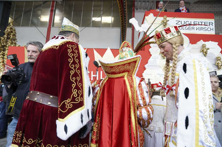 Richtfest für den Rosenmontagszug 2020 in Köln