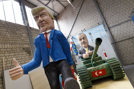 Richtfest für den Rosenmontagszug 2020 in Köln