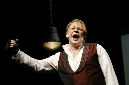 Theaterpremiere 'Affe' in Berlin