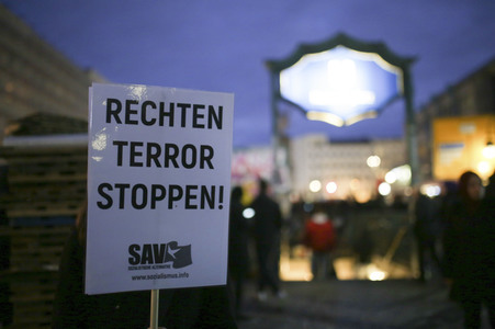 Demonstration in Gedenken an die Opfer vom rechtsextremen Anschlag von Hanau in Berlin