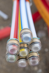 Symbolfoto Glasfaserkabel