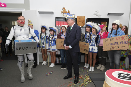 Lindener Narren stürmen die Niedersächsische Staatskanzlei in Hannover