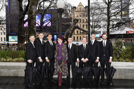 Launch des 'Scenes in the Square' Statuen-Weg in London