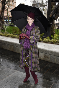 Launch des 'Scenes in the Square' Statuen-Weg in London