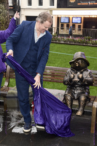 Launch des 'Scenes in the Square' Statuen-Weg in London
