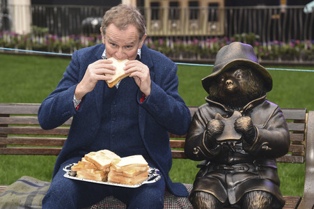 Launch des 'Scenes in the Square' Statuen-Weg in London