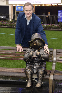 Launch des 'Scenes in the Square' Statuen-Weg in London