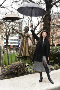 Launch des 'Scenes in the Square' Statuen-Weg in London