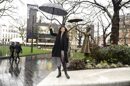 Launch des 'Scenes in the Square' Statuen-Weg in London