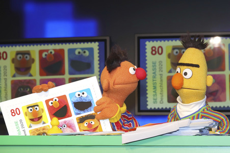 Präsentation der Sonderbriefmarke 'Sesamstrasse' in Hamburg