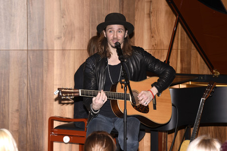 CD-Präsentation von Gil Ofarimin München