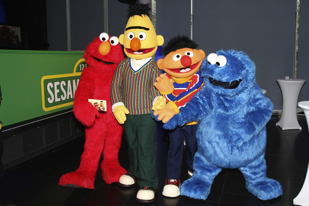 Präsentation der Sonderbriefmarke 'Sesamstrasse' in Hamburg