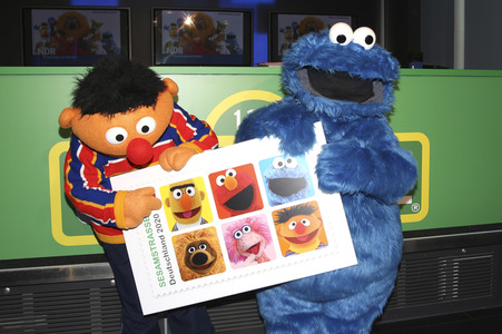 Präsentation der Sonderbriefmarke 'Sesamstrasse' in Hamburg