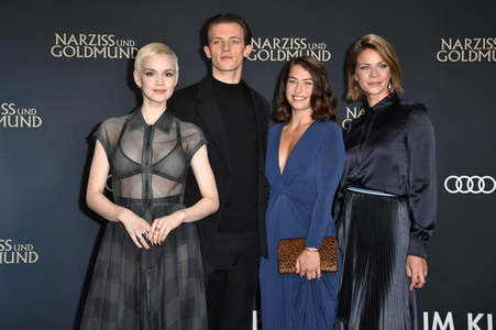 Filmpremiere 'Narziss und Goldmund' in Berlin