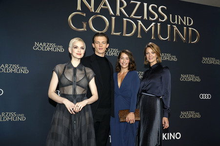 Filmpremiere 'Narziss und Goldmund' in Berlin