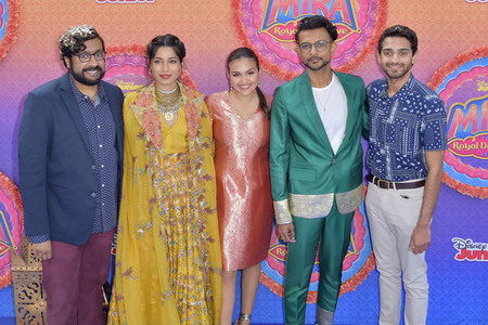 Serienpremiere 'Mira, Royal Detective' in Burbank