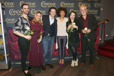 Theaterpremiere 'Sternstunden' in Dresden