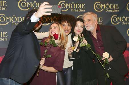 Theaterpremiere 'Sternstunden' in Dresden