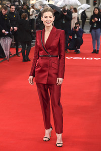 Filmpremiere 'Marie Curie - Elemente des Lebens' in London