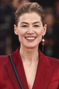 Filmpremiere 'Marie Curie - Elemente des Lebens' in London