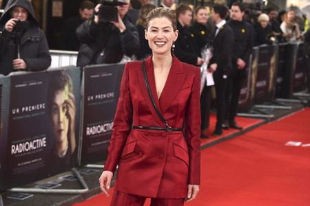 Filmpremiere 'Marie Curie - Elemente des Lebens' in London