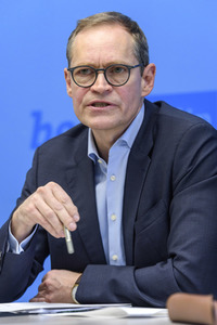 Pressekonferenz zur Absage von Veranstaltungen mit mehr als 1000 Personen in Berlin