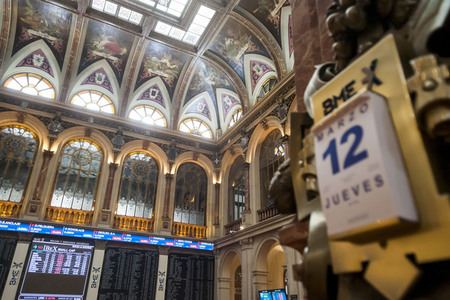 Aktienindex IBEX 35 sinkt auf Niedrigststand in Madrid