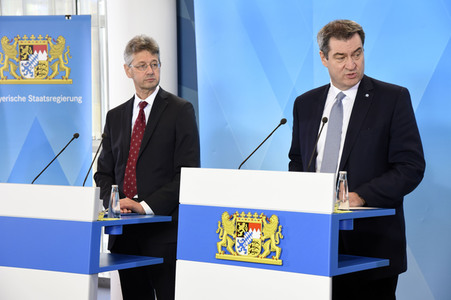 Pressekonferenz zur Coronavirus-Infektion und Schließungen der Schuleinrichtungen in München