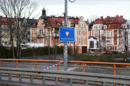 Deutsch-polnische Grenze zwischen Zgorzelec und Görlitz wird von polnischen Spezialkräften kontrolliert
