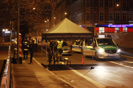 Polen schließt Grenze für Ausländer in Görlitz