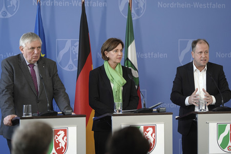 Pressebriefing zur Eindämmung des Coronavirus in Düsseldorf