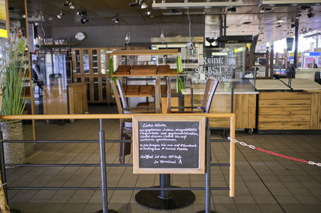 Symbolfoto Coronavirus Auswirkungen am Flughafen Hannover