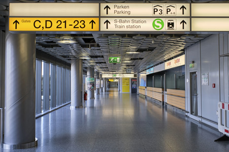 Symbolfoto Coronavirus Auswirkungen am Flughafen Hannover