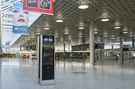 Symbolfoto Coronavirus Auswirkungen am Flughafen Hannover