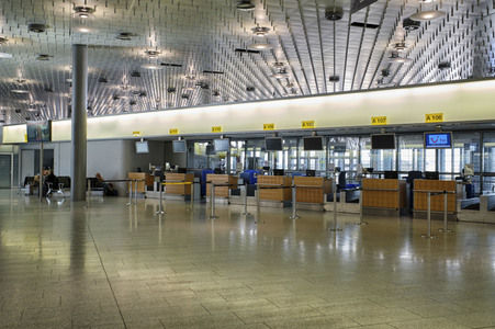 Symbolfoto Coronavirus Auswirkungen am Flughafen Hannover