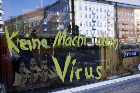 Symbolfoto: Keine Macht dem Virus in Berlin
